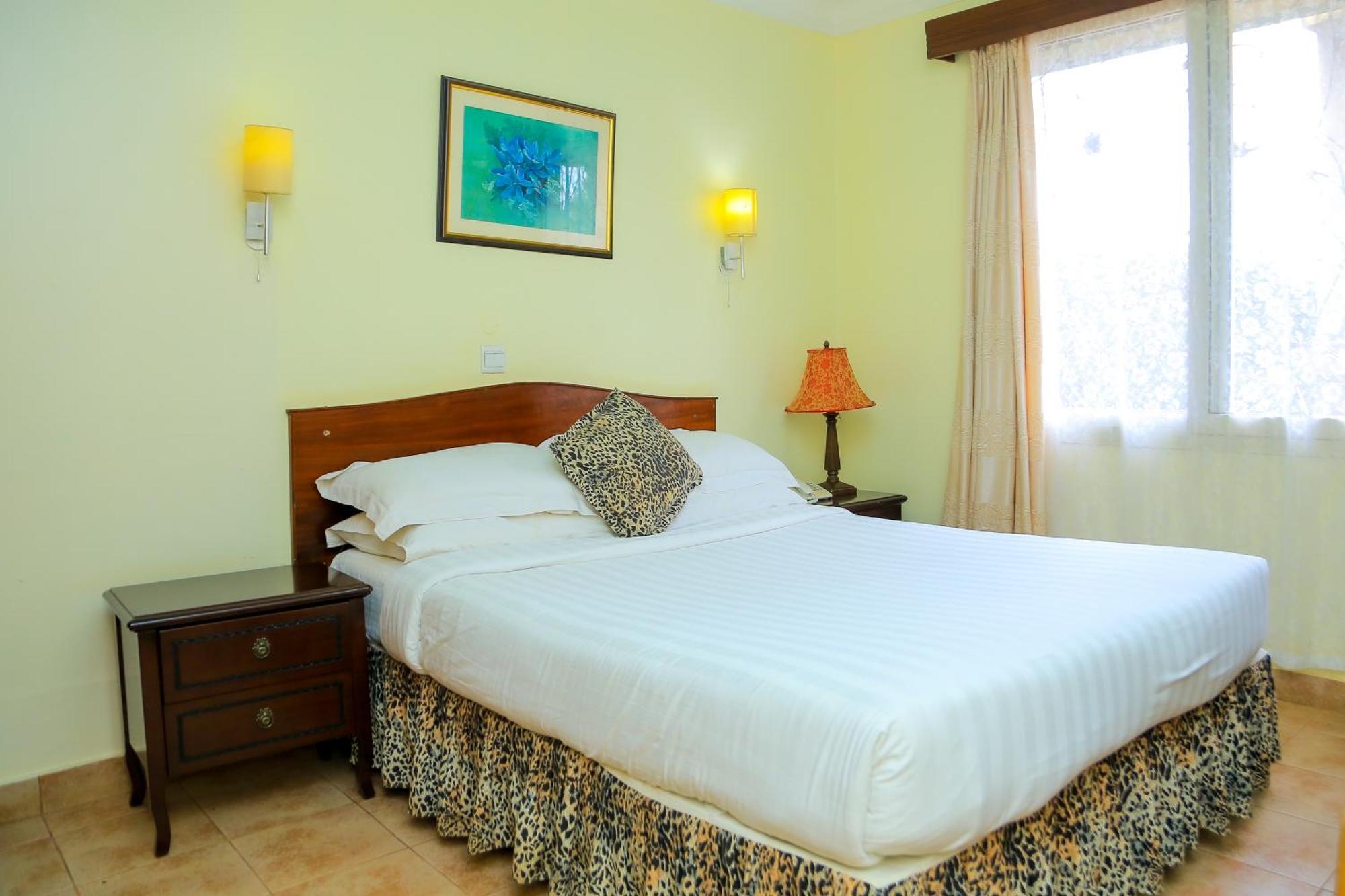 Shangri-La Hotel Muyenga Bugolobi Экстерьер фото