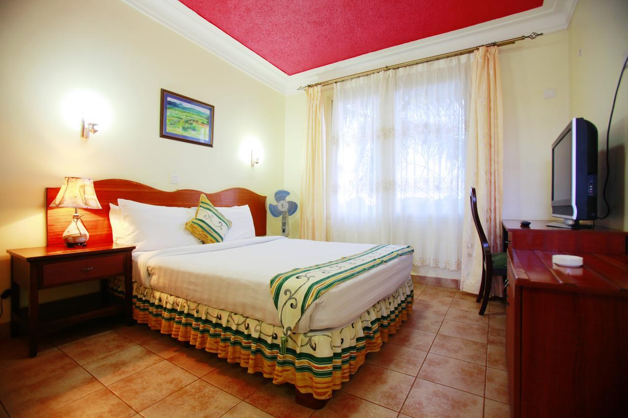 Shangri-La Hotel Muyenga Bugolobi Экстерьер фото